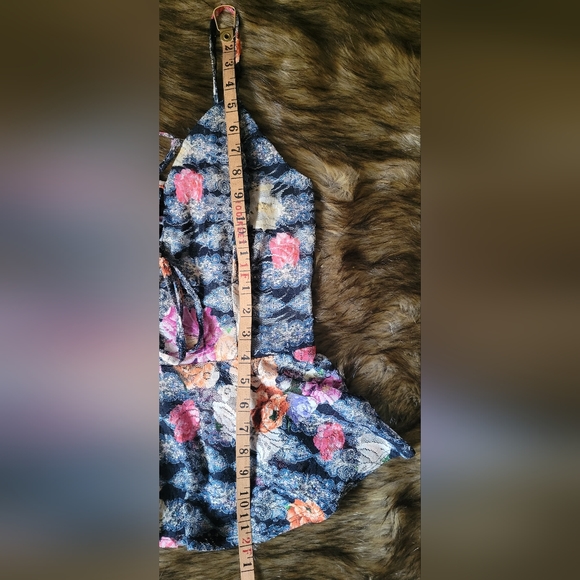 Venus Multi Floral Ruffled Camisole With Tie & Spaghetti Straps Size M - Picture 12 of 13